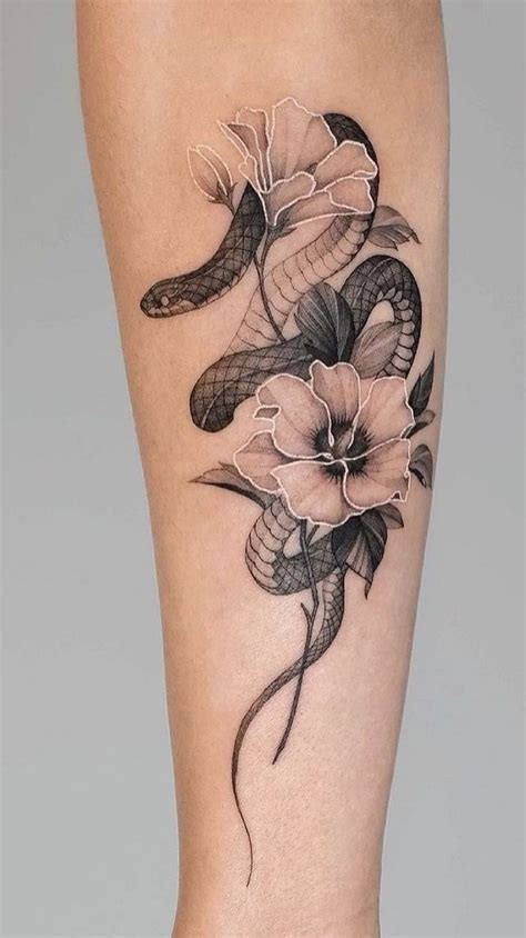 50 ideas hermosas de tatuajes serpiente para mujer